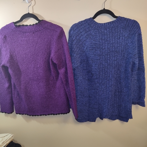 2 women's sweaters Small - Picture 6 of 7